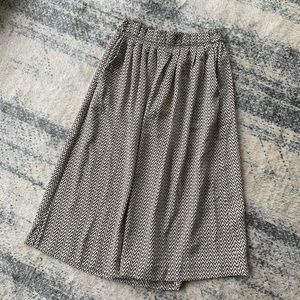 H&M Flowy Pattern Skirt